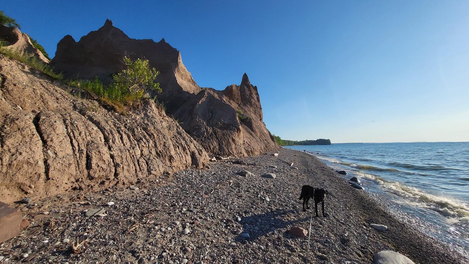 Sandee - Chimney Bluffs State Park