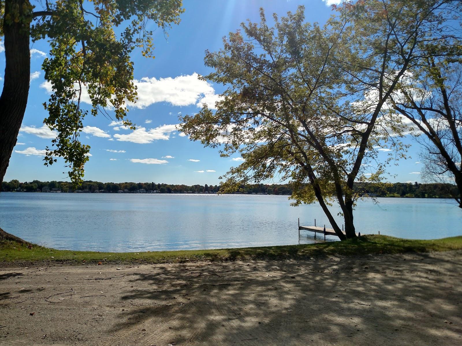 Sandee Baw Beese Lake