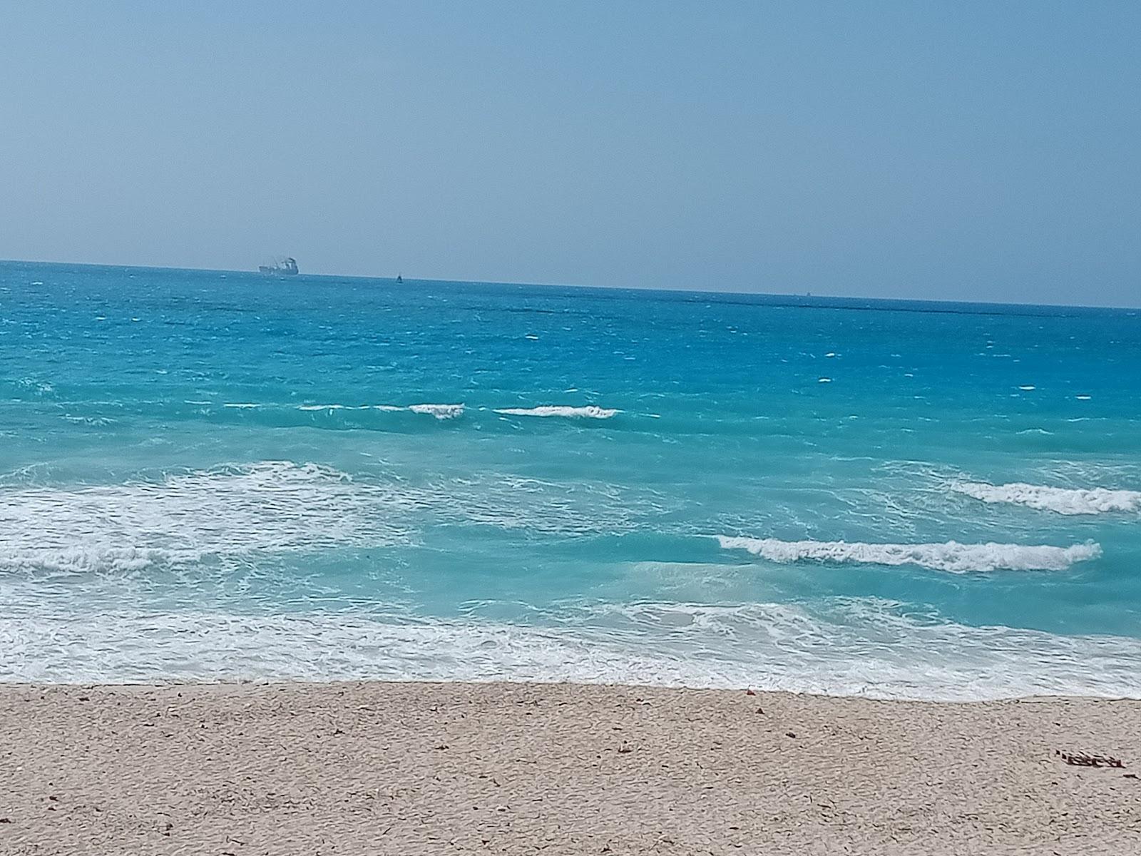 Sandee Suzi Land Beach