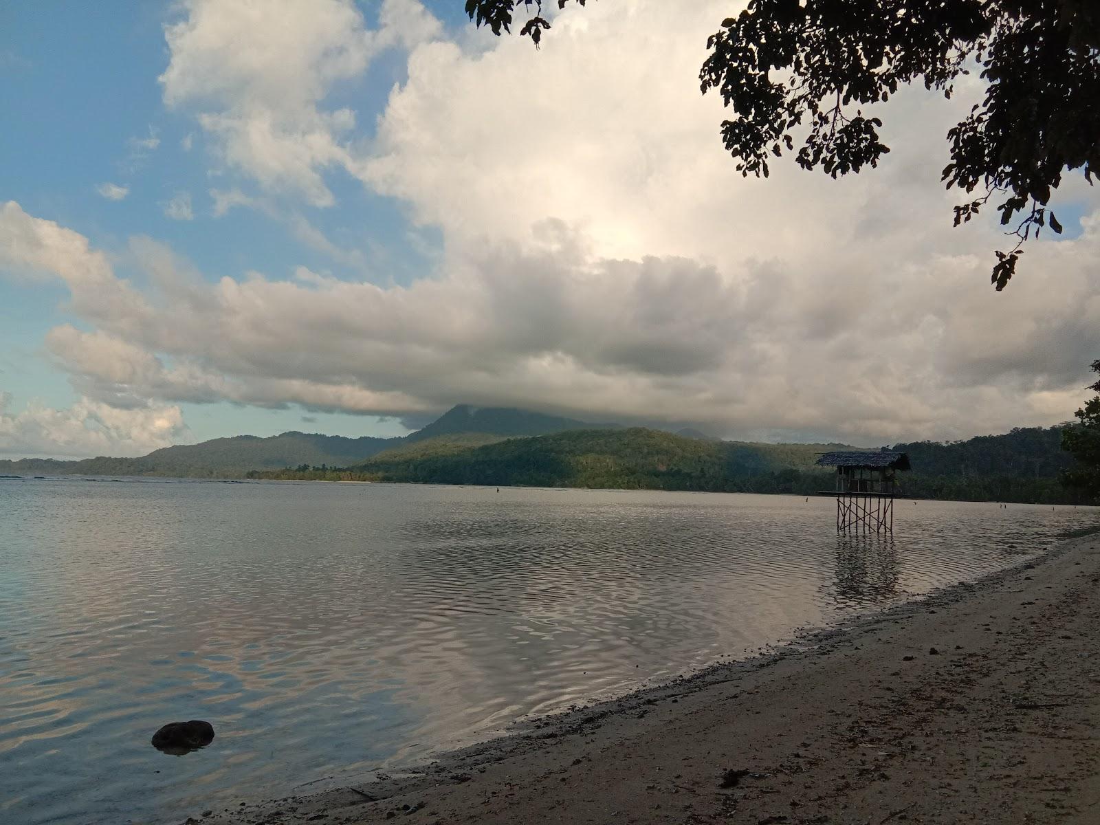 Sandee Pantai Sorendiweri