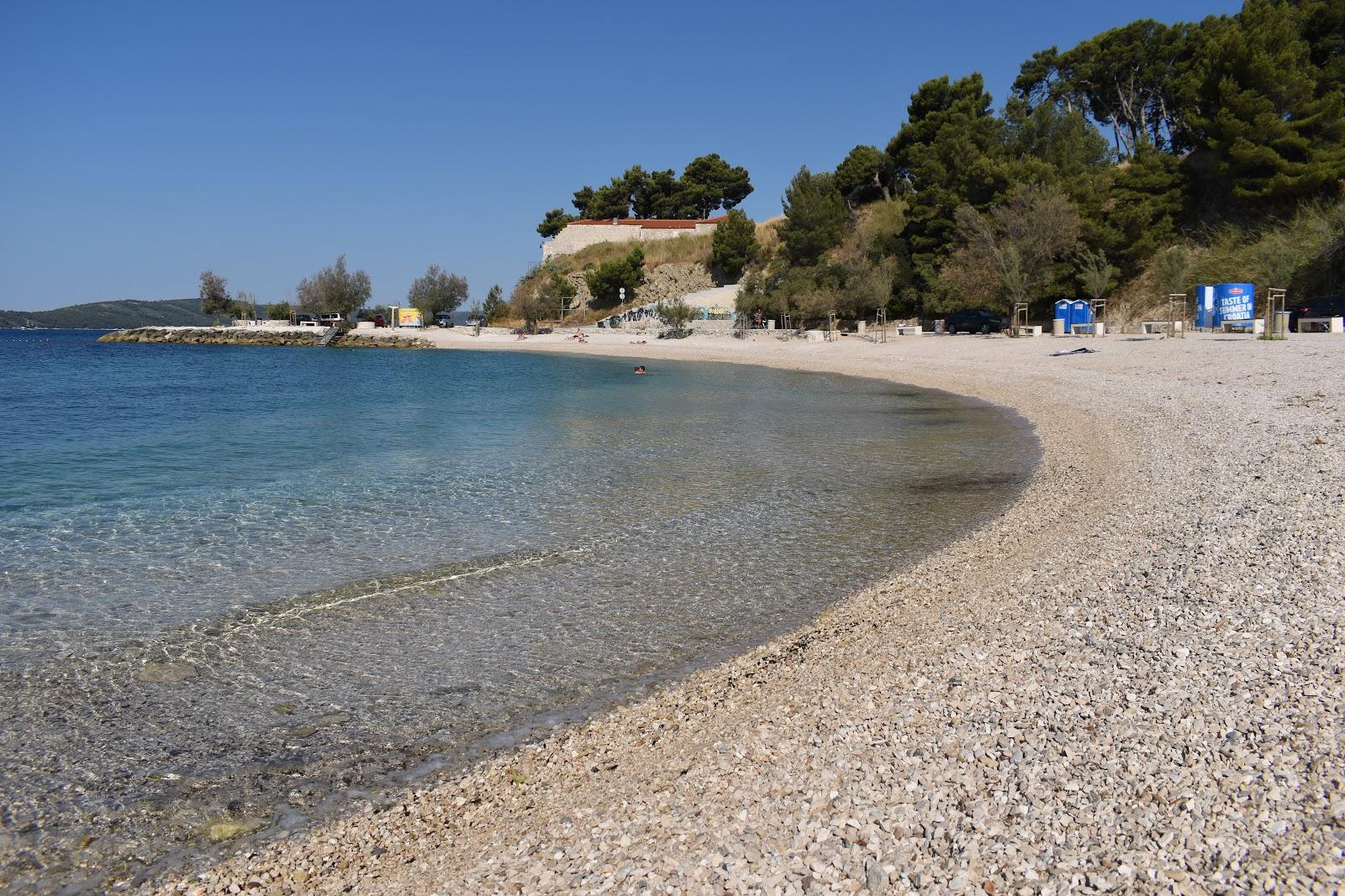 Sandee Obojena Beach