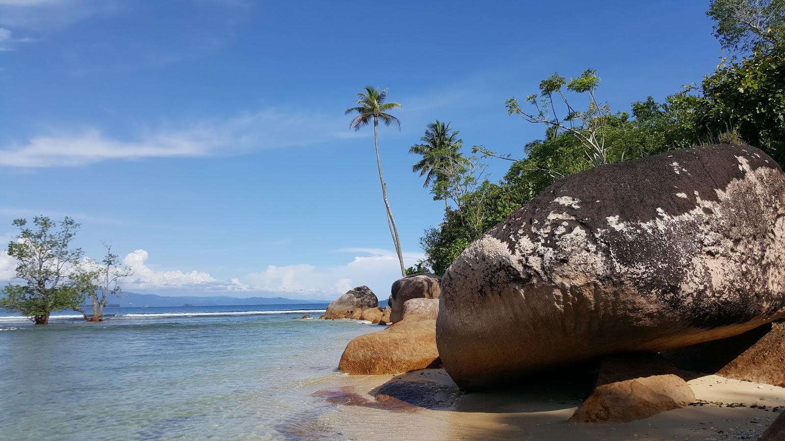 Sandee Pantai Batu Kalang