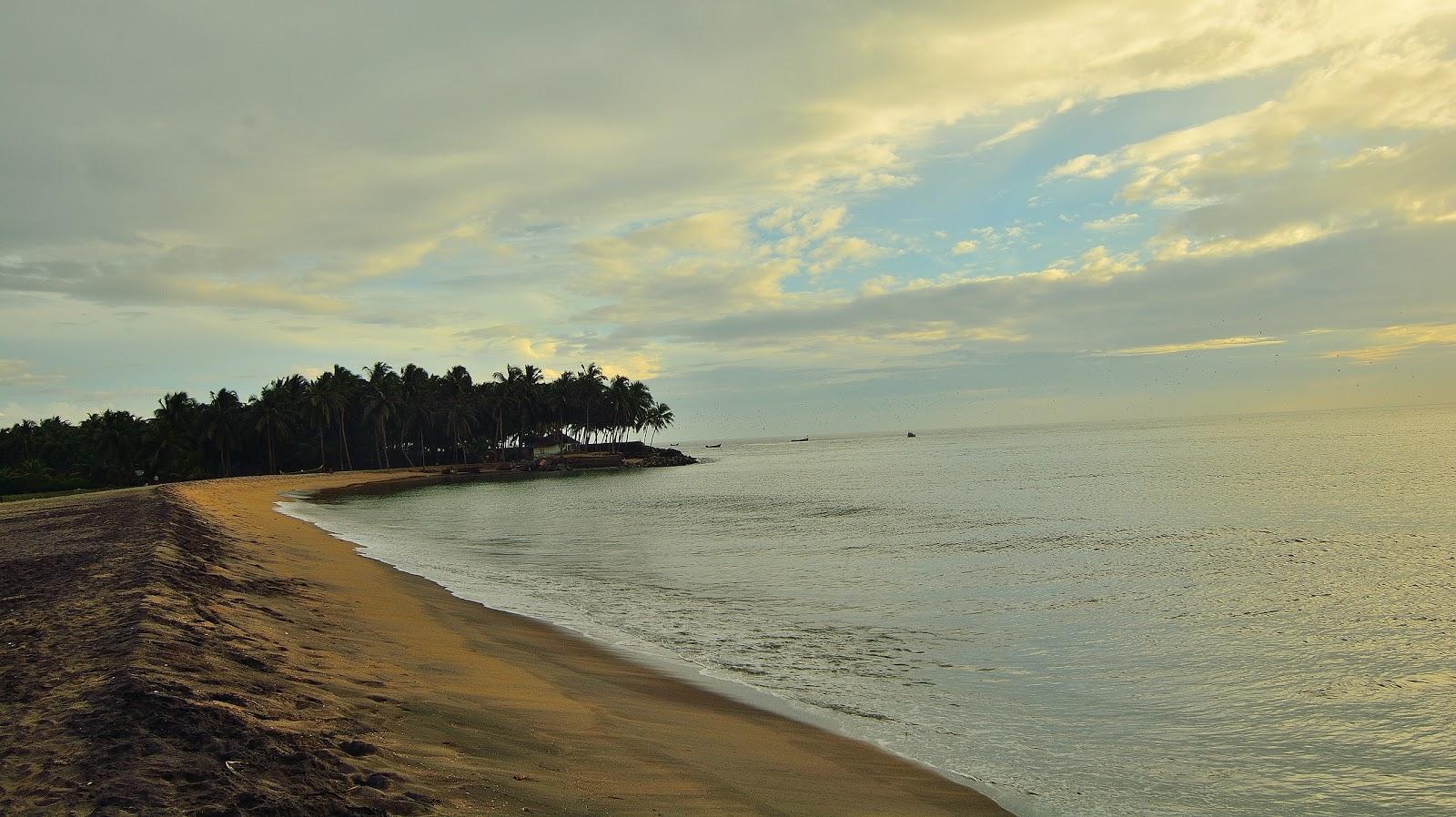 Sandee Veliancode Beach