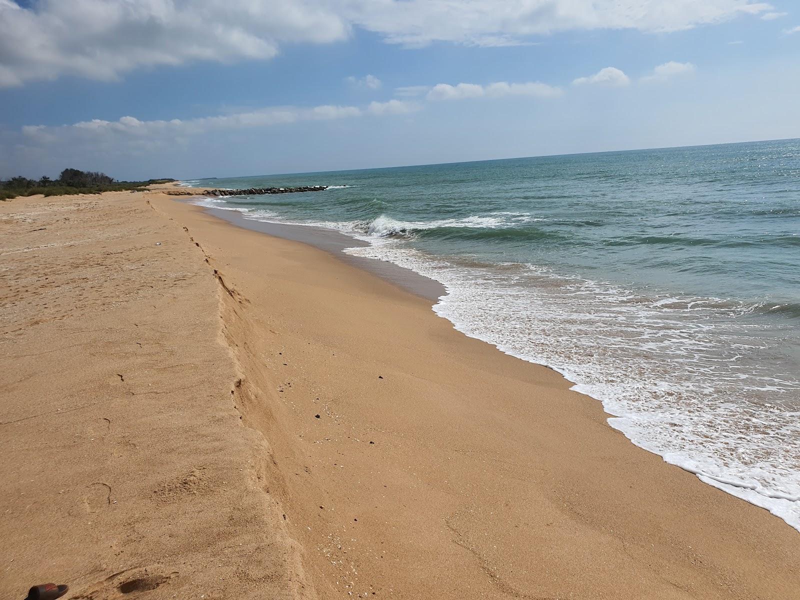 Sandee Kundal Beach Photo