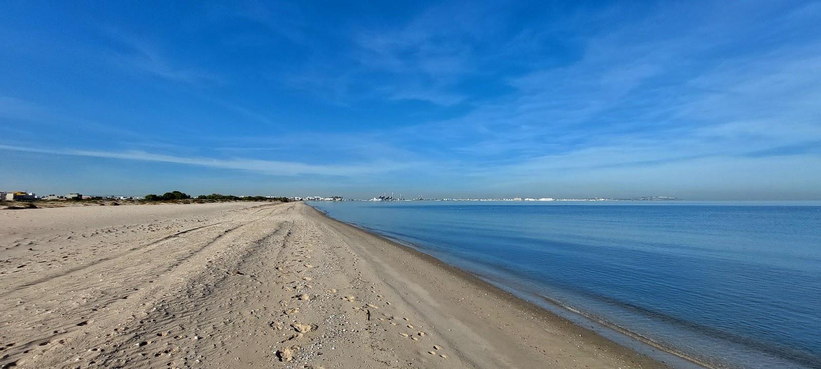 Sandee Rades Plage