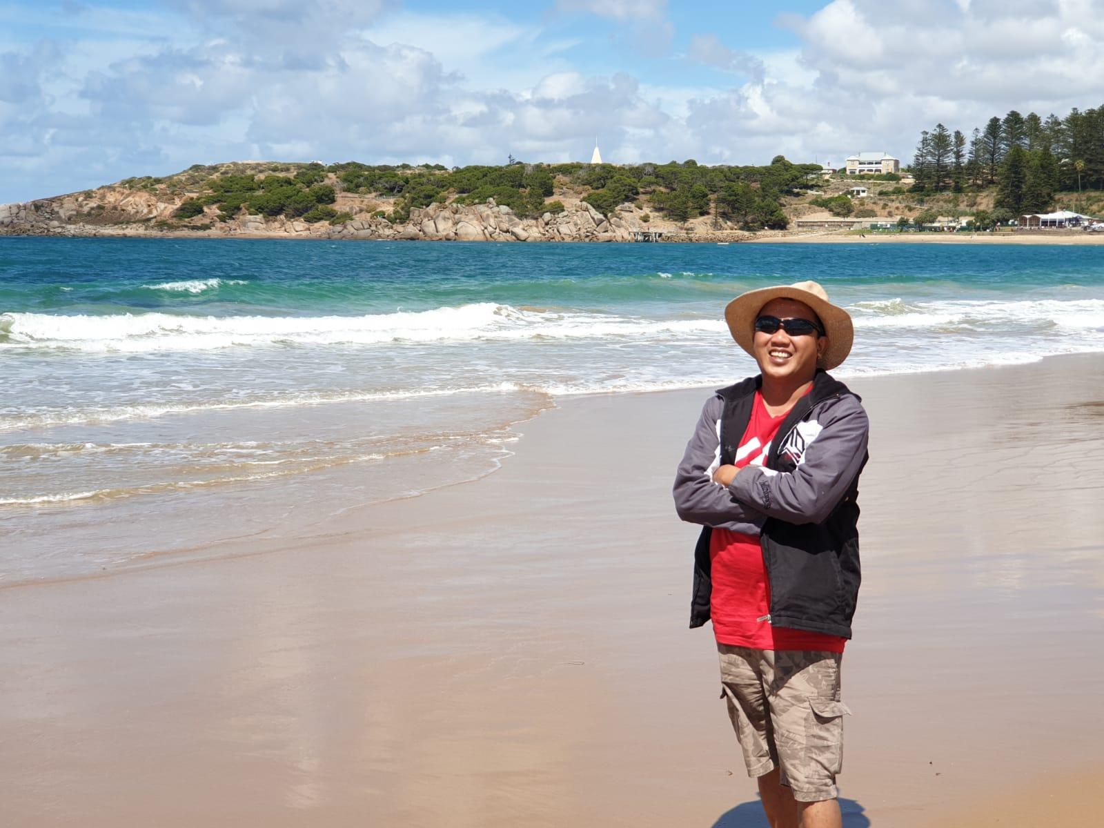 Sandee Ladies Beach Photo