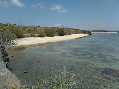 Sandee - Pantai Terete