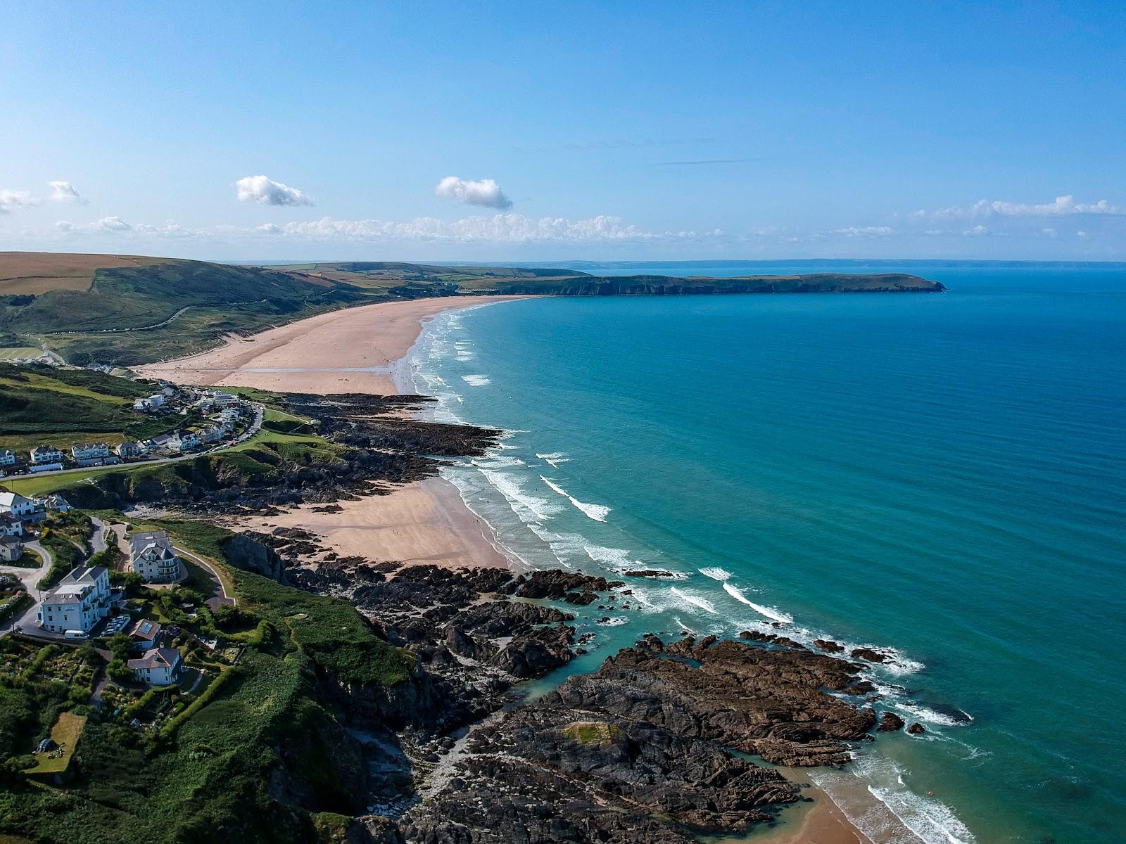 Sandee Grunta Beach