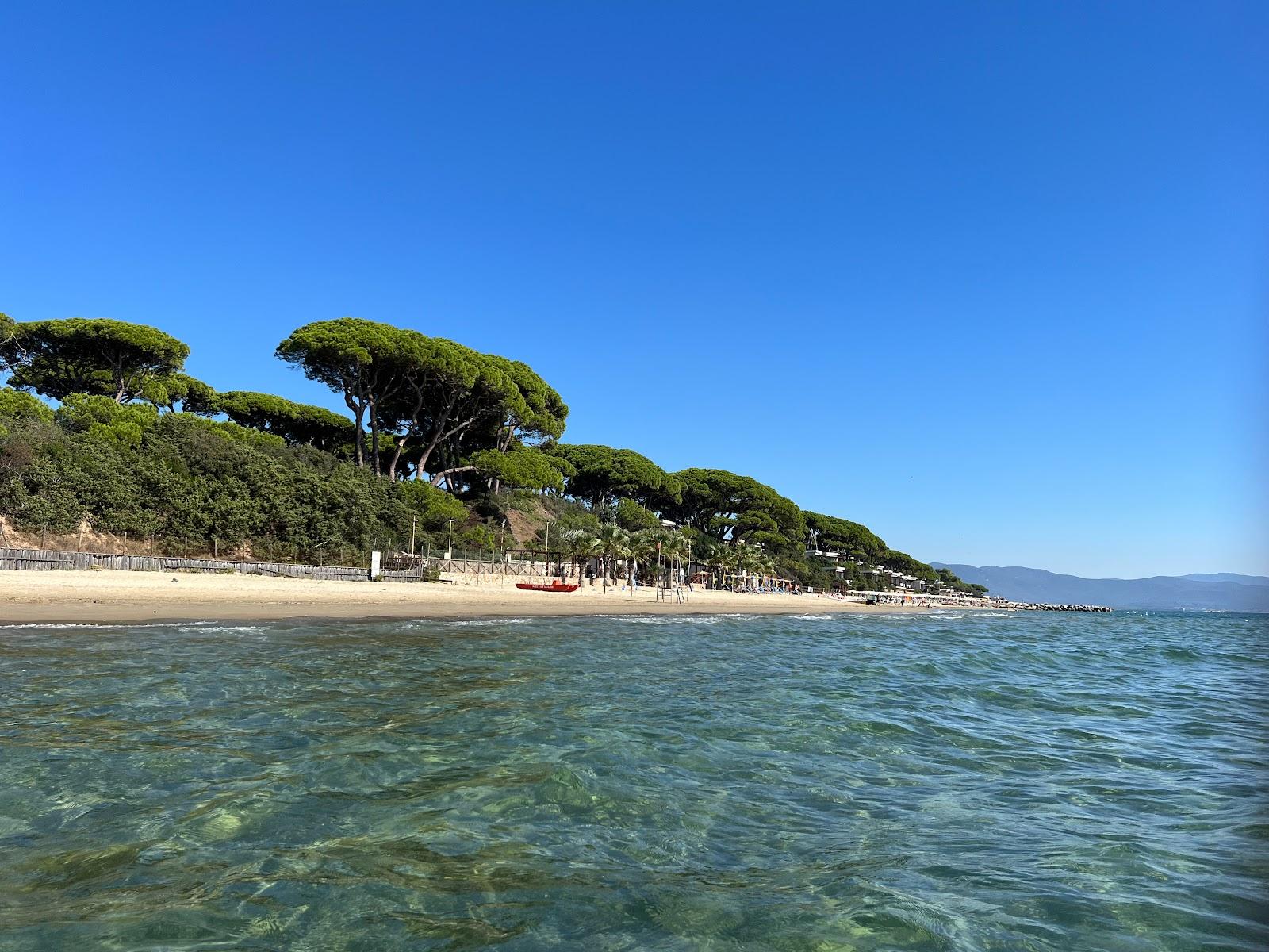 Sandee Spiaggia Privata De Il Veliero Photo