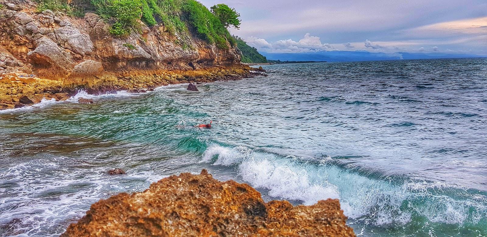 Sandee Himampangon Cliff Beach Photo