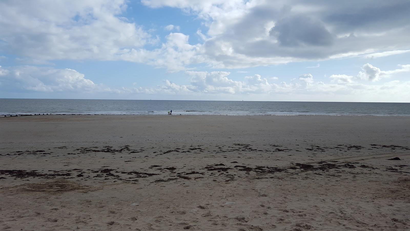 Sandee Plage Du Peu Des Hommes Photo