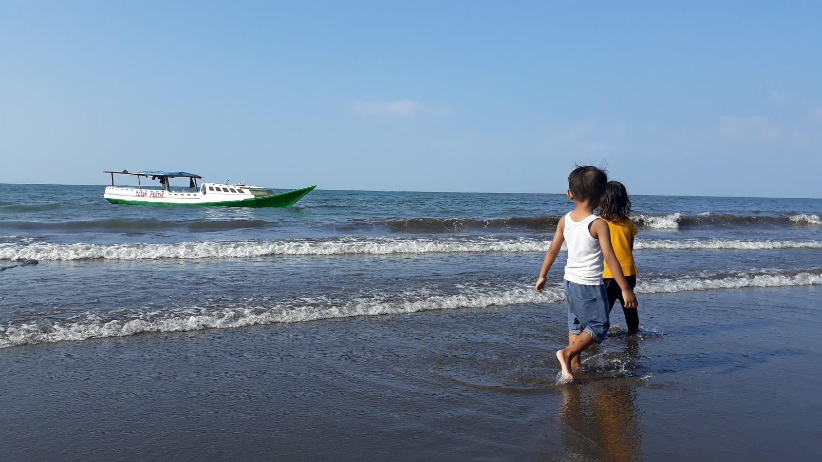 Sandee Pantai Maropokot Photo