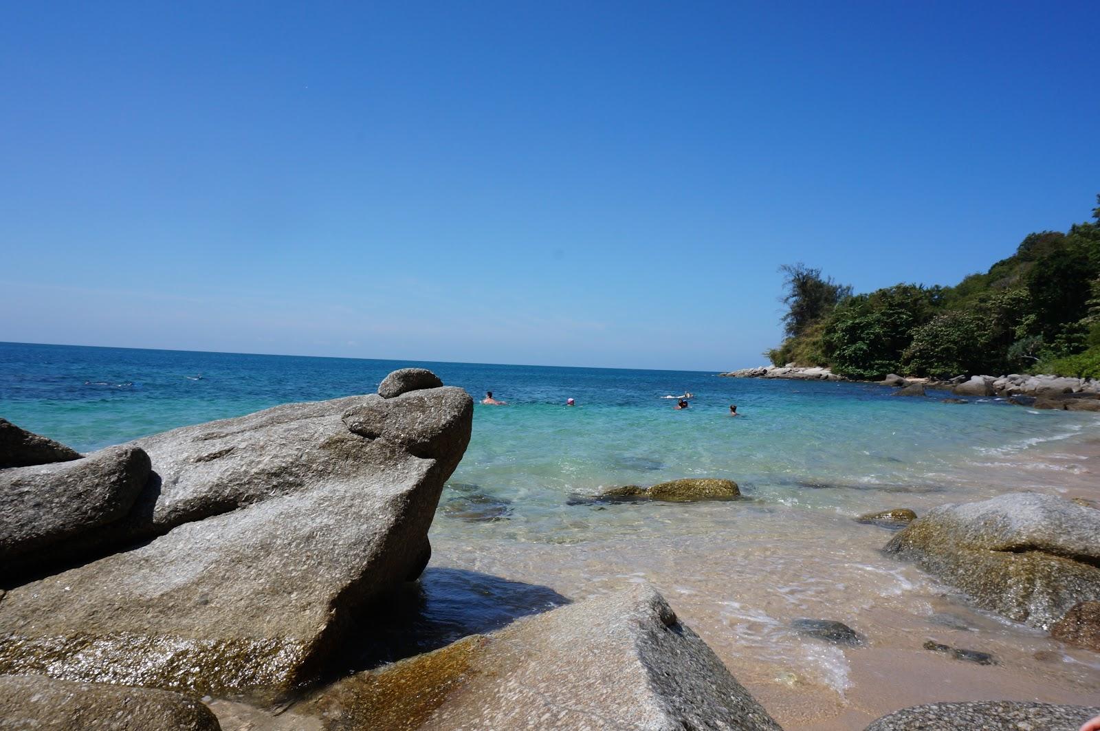 Sandee Kratin Beach