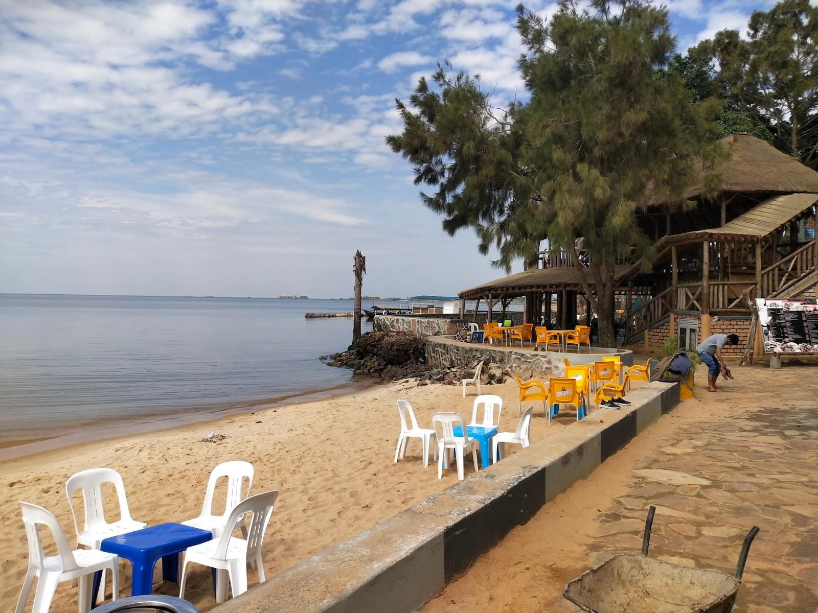 Sandee Spennah Beach