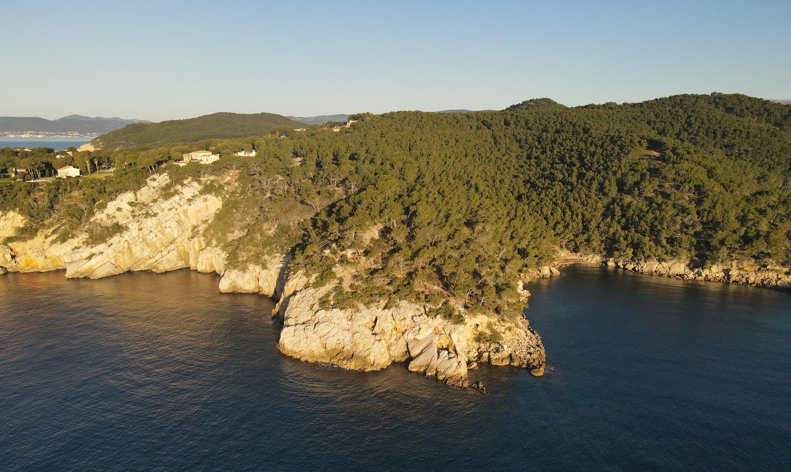 Sandee Plage De La Pointe Des Termes Photo