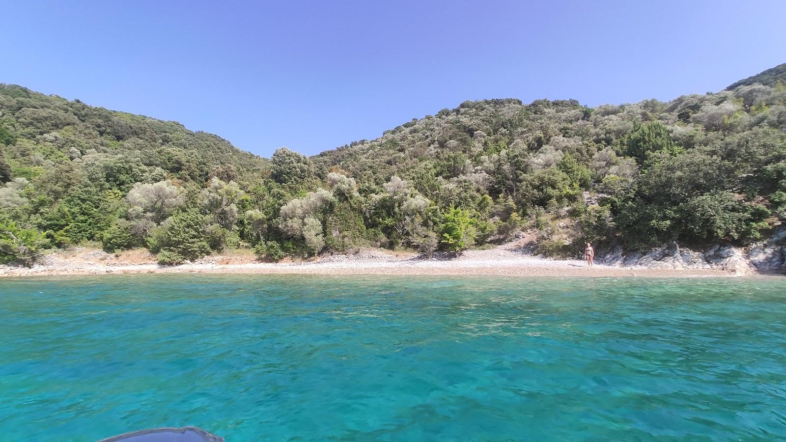 Sandee Buc Cres Beach