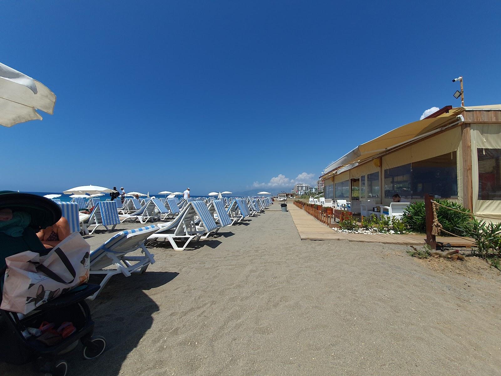 Sandee Azura Park Beach Club