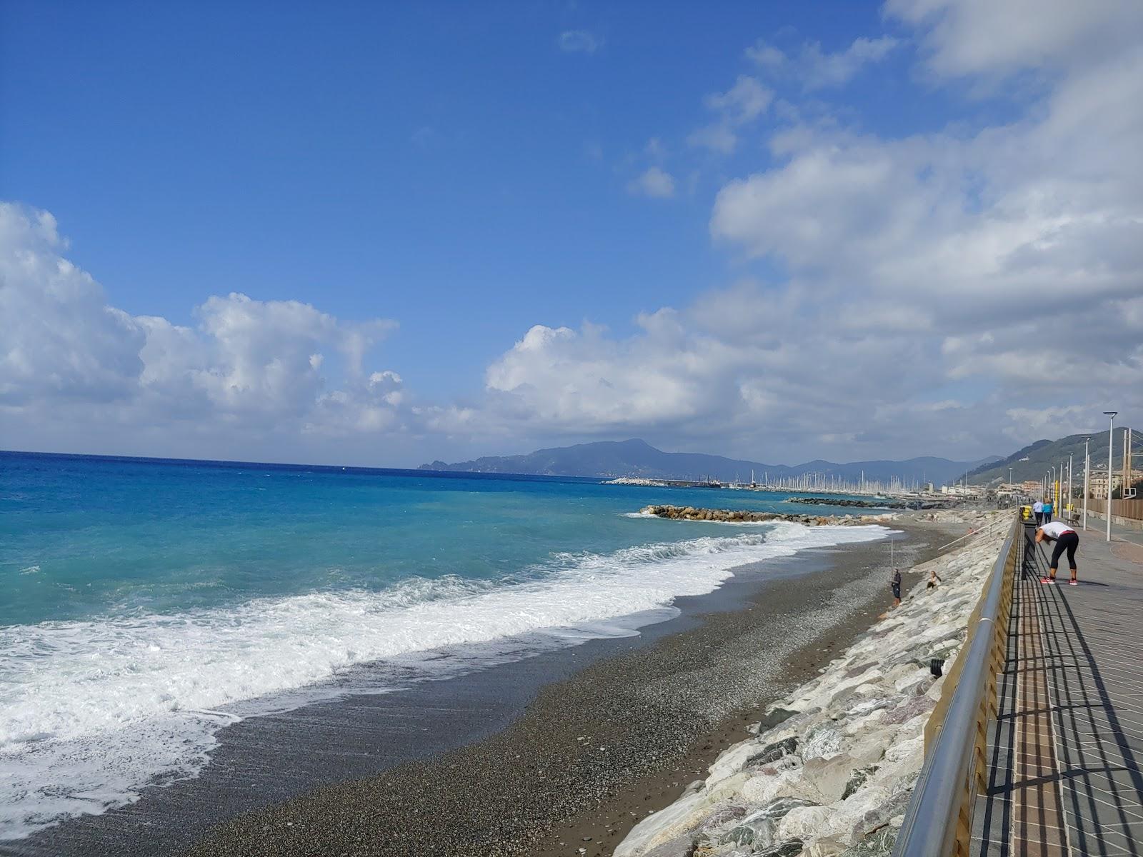 Sandee Spiaggia Libera Attrezzata Per Cani Lavagna Photo