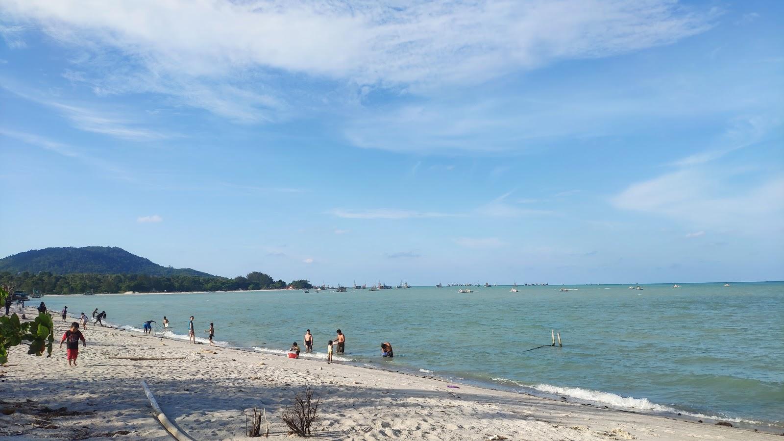 Sandee Pantai Mang Kalok Photo