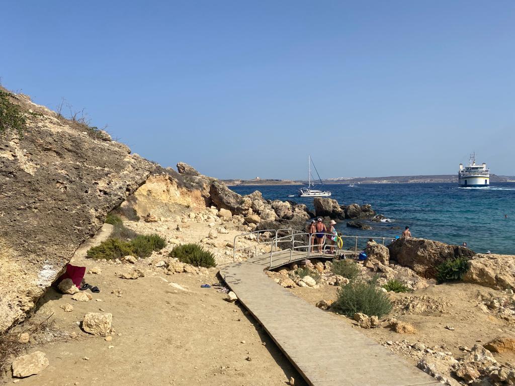Sandee Iz Zewwieqa Bay
