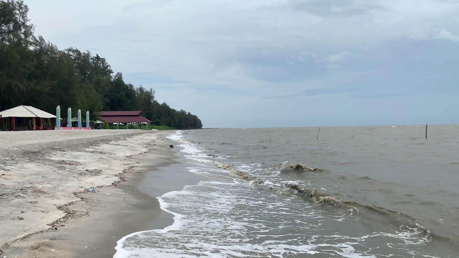 Sandee Pantai Cemara Kembar