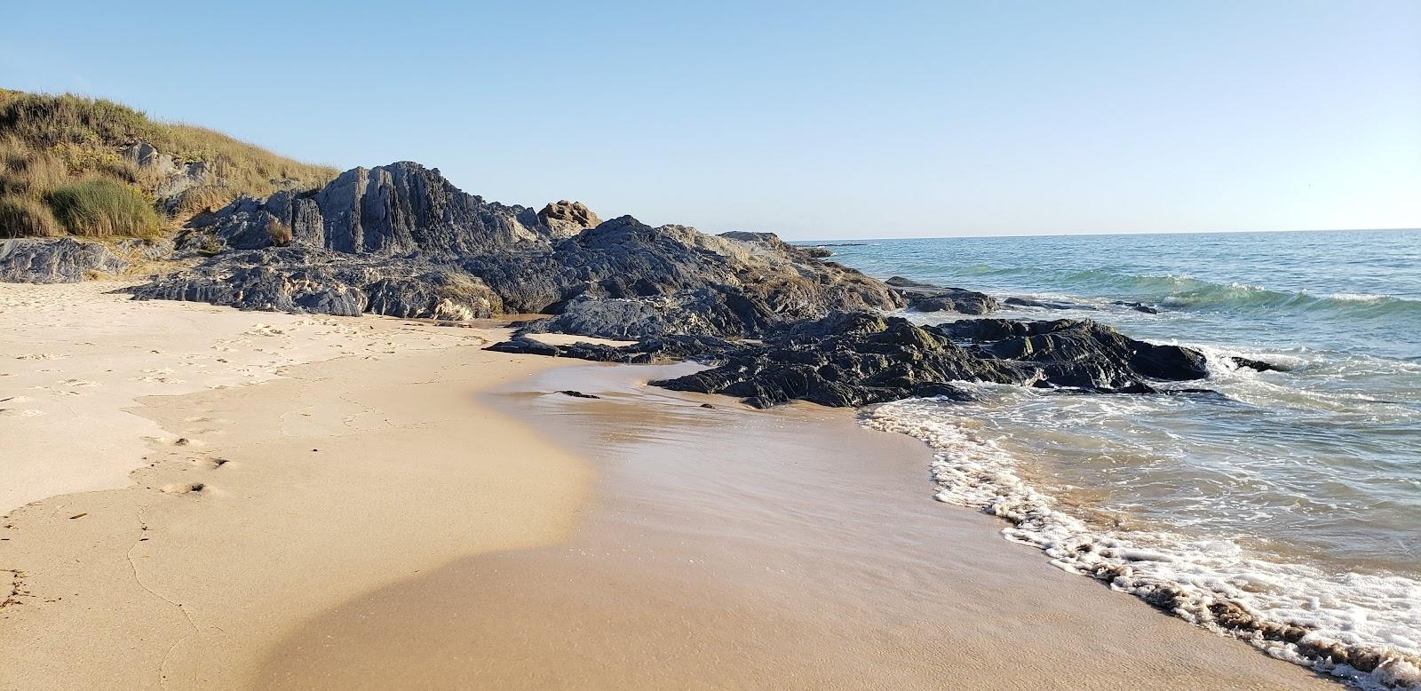 Sandee - Praia De Vale Figueiros