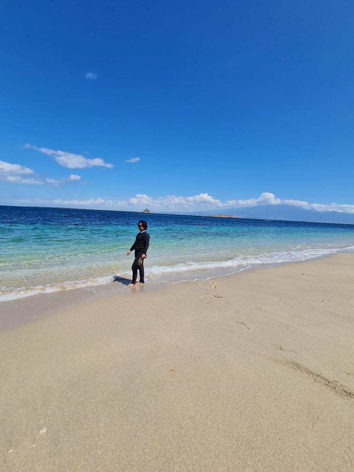 Sandee Pasir Putih Poto Tano