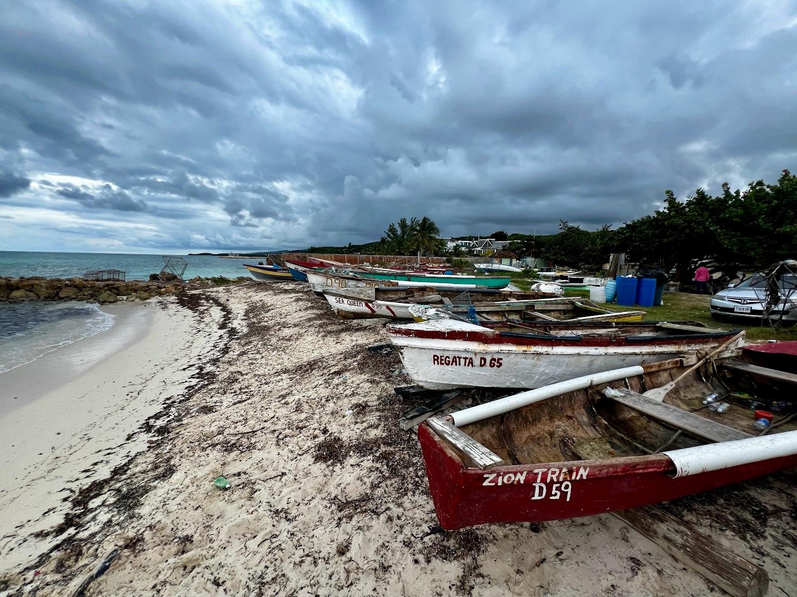 Sandee Silver Sands Public Beach