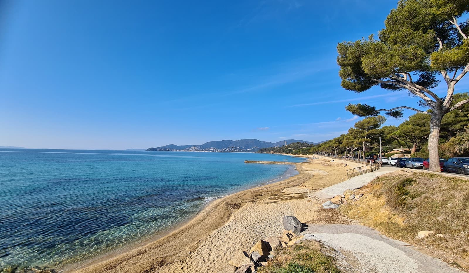 Sandee - Beach Des Loriots