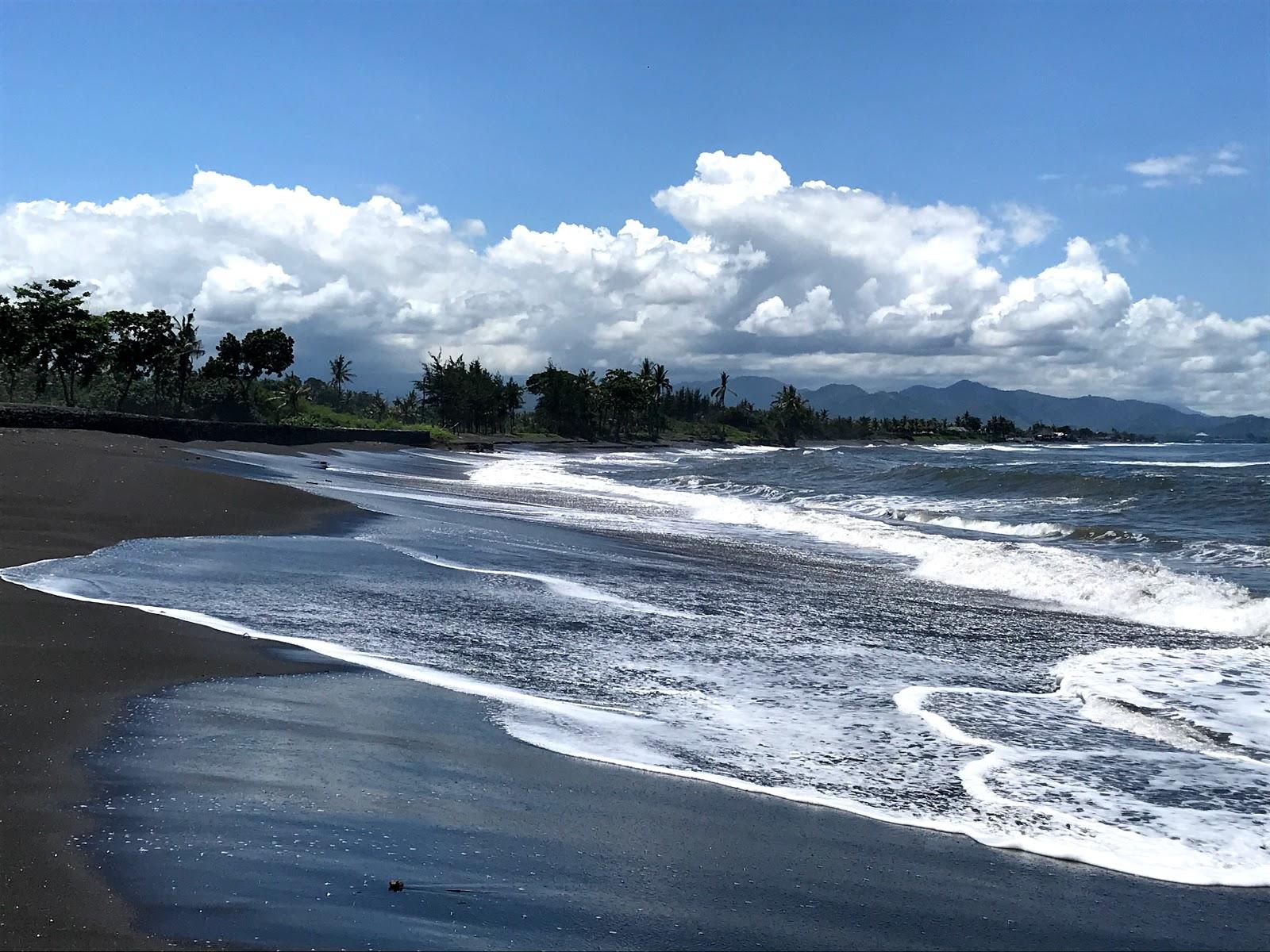 Sandee Dias Beach