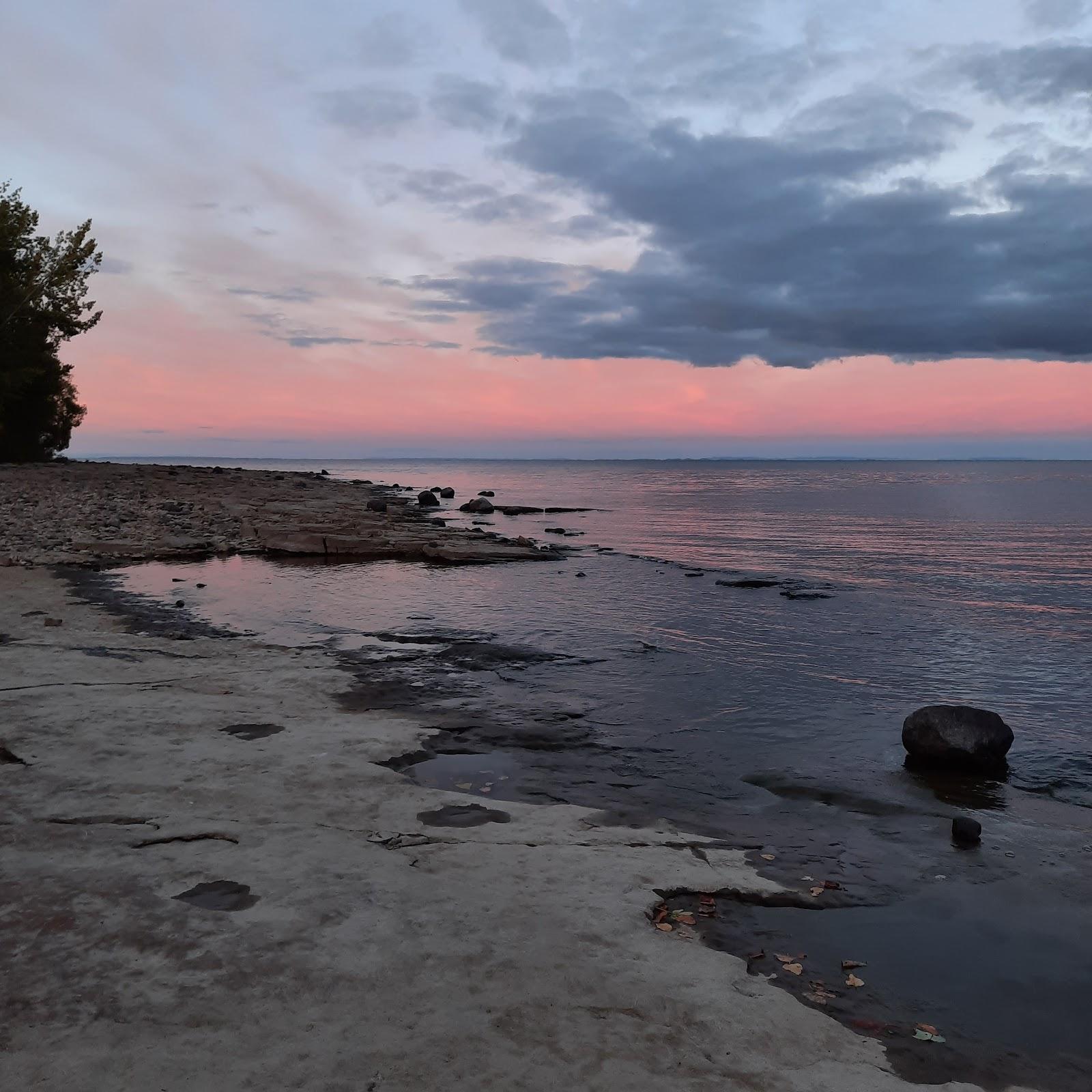 Sandee Plage De La Pointe Scott Photo