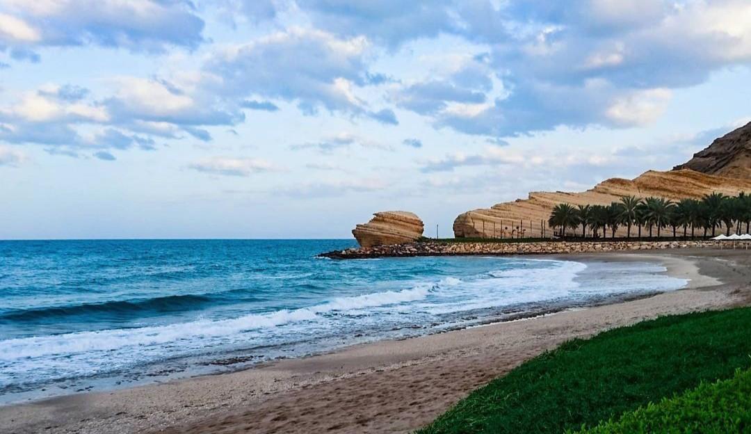 Sandee Muscat Beach