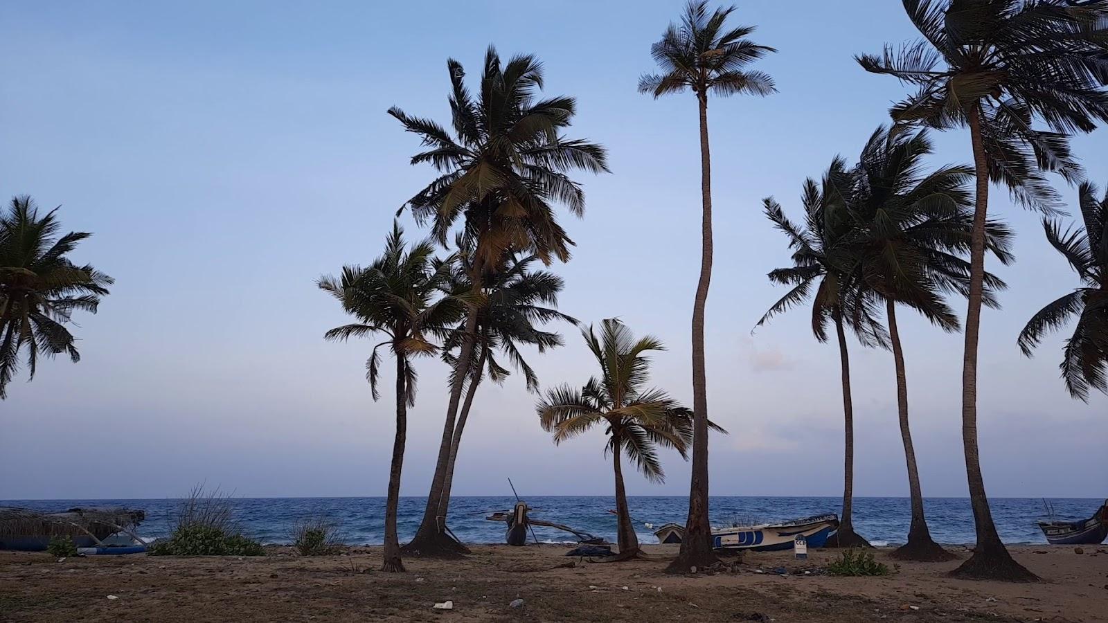 Sandee Karaitivu Beach Photo