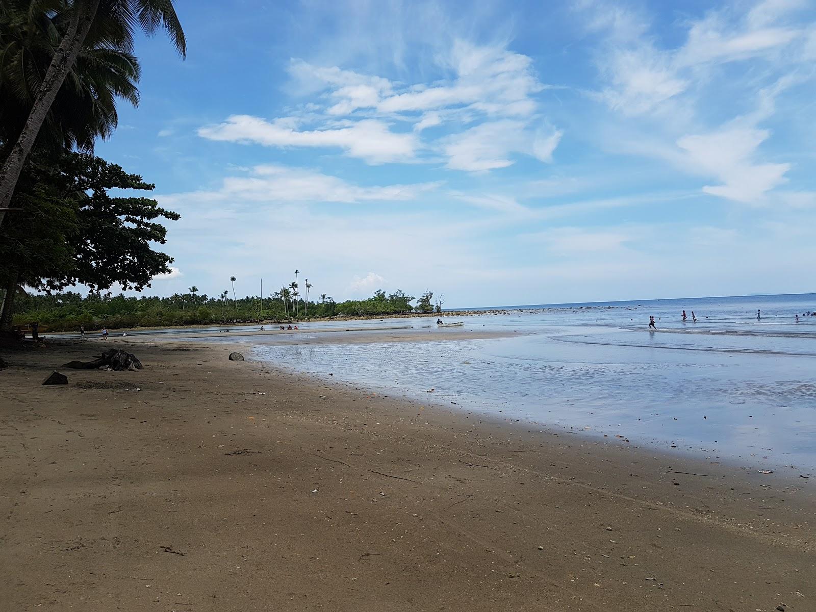 Sandee Lawis Beach