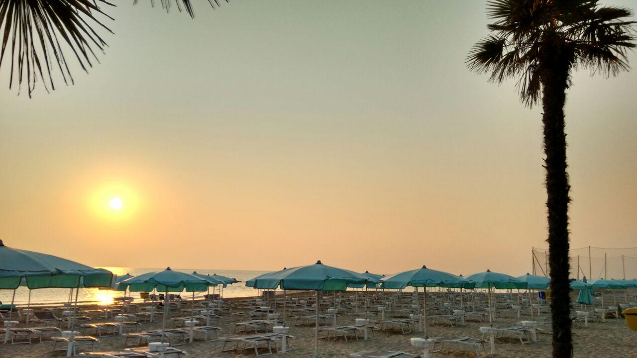 Sandee Lanella Beach Experience