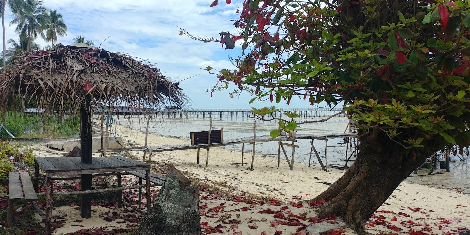 Sandee Sri Sampolan Beach