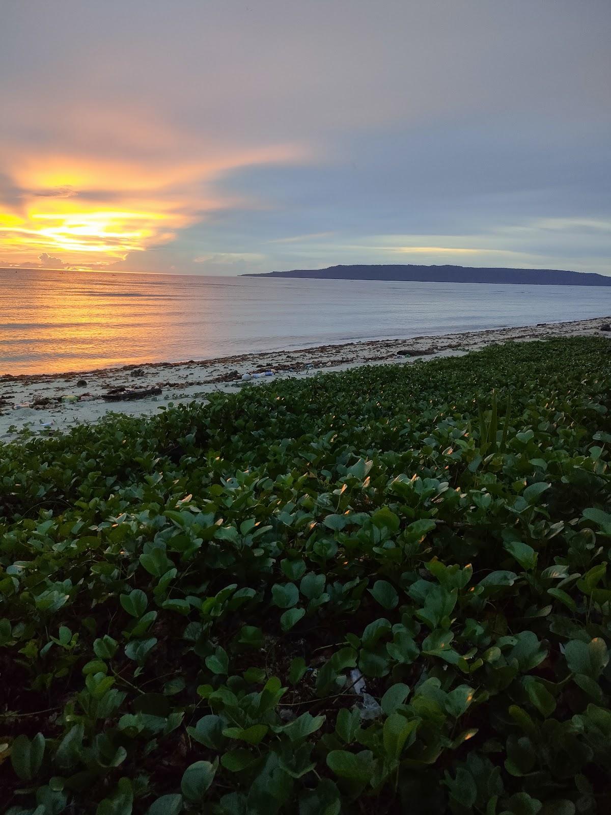 Sandee Pantai Jodoh, Batauga