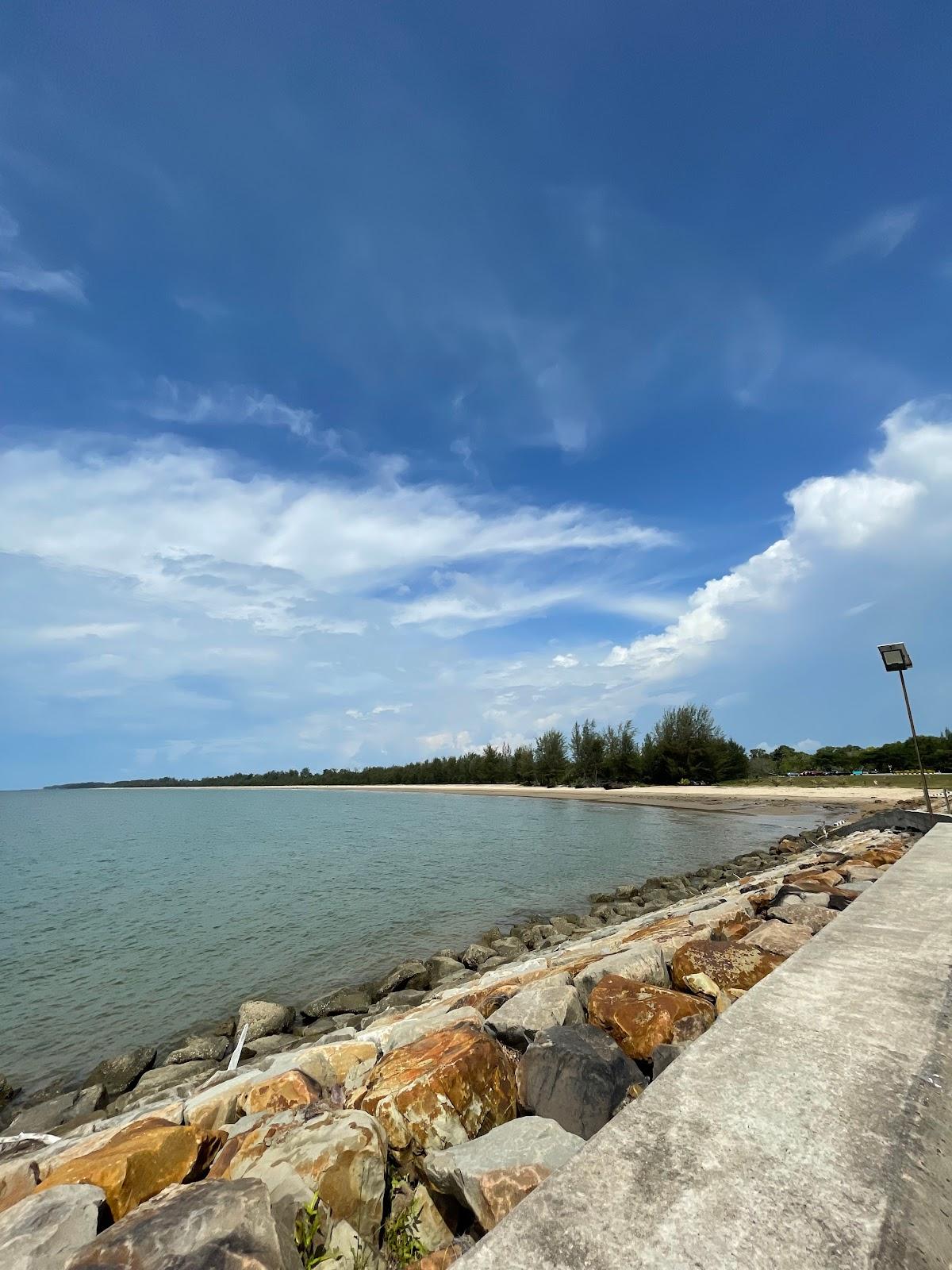 Sandee Kampung Tanjung Batu Beach Photo