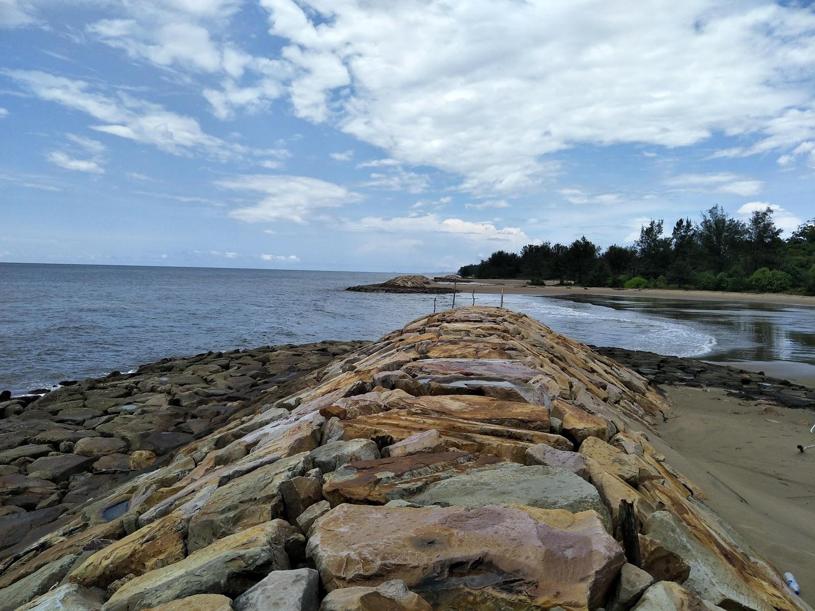 Sandee Penanjong Beach Photo