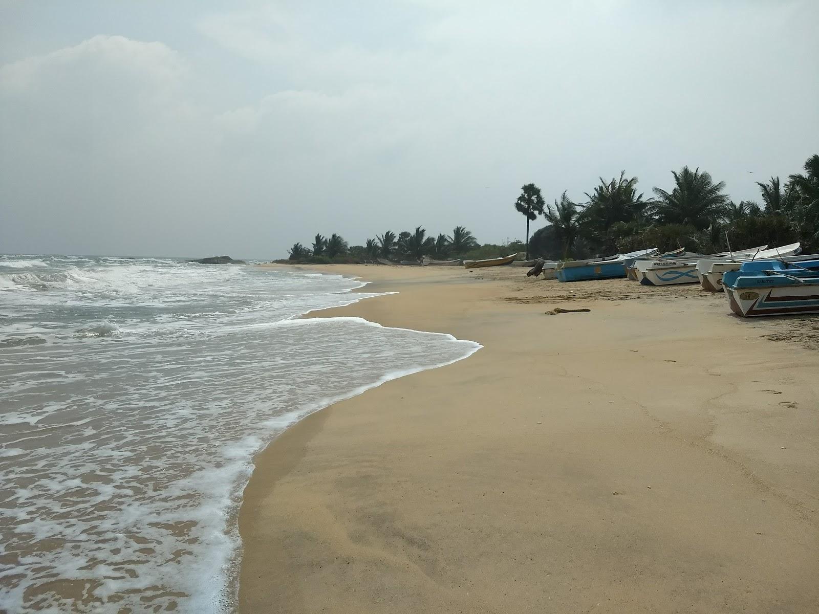 Sandee Komari Beach