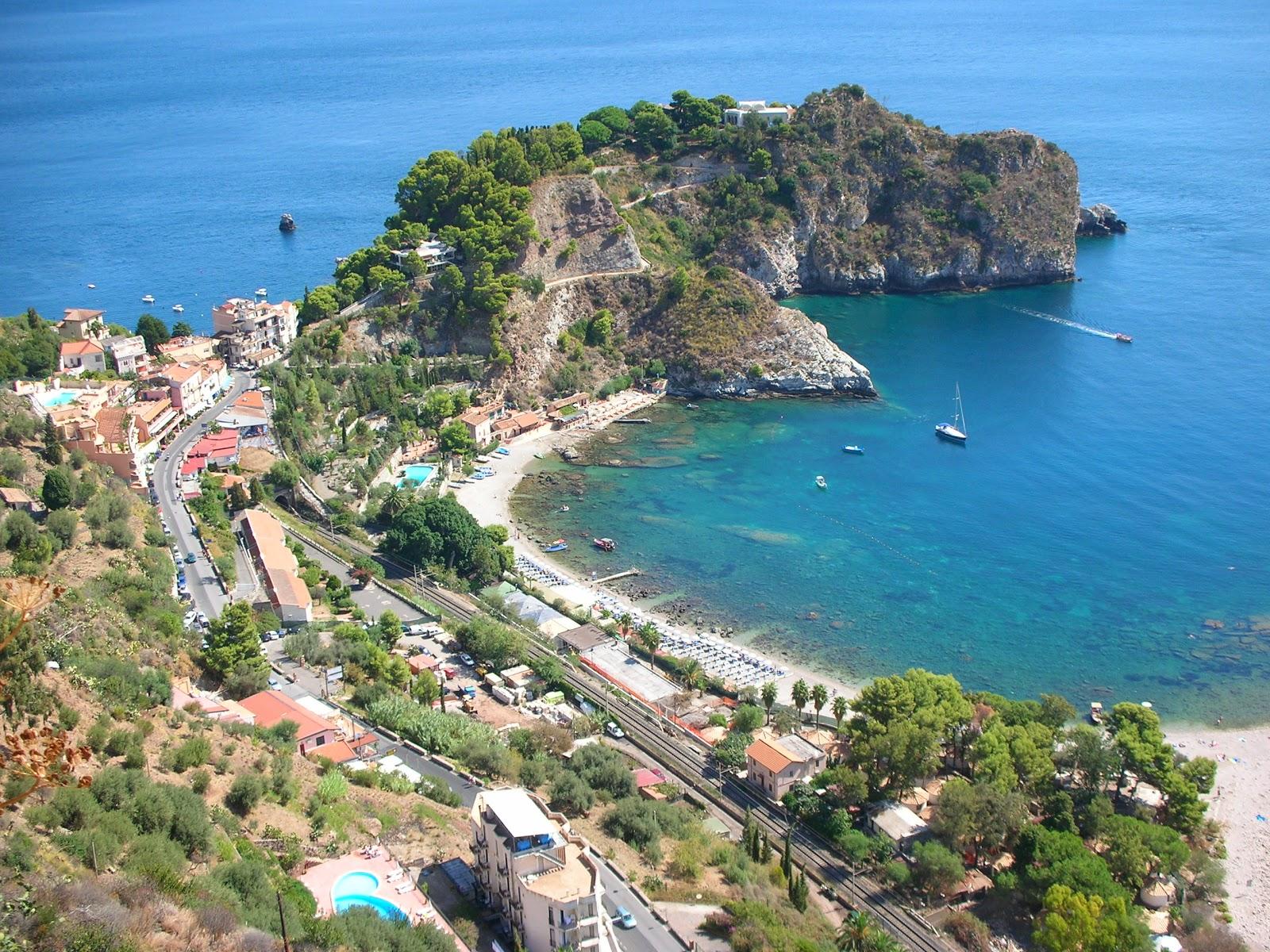 Sandee Taormina