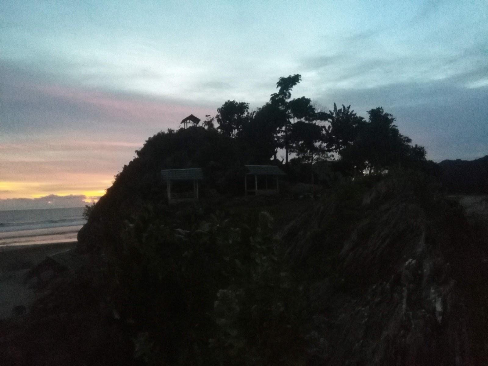 Sandee Kolamb Beach