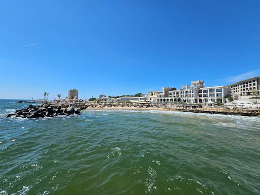 Sandee Astor Garden Beach Photo