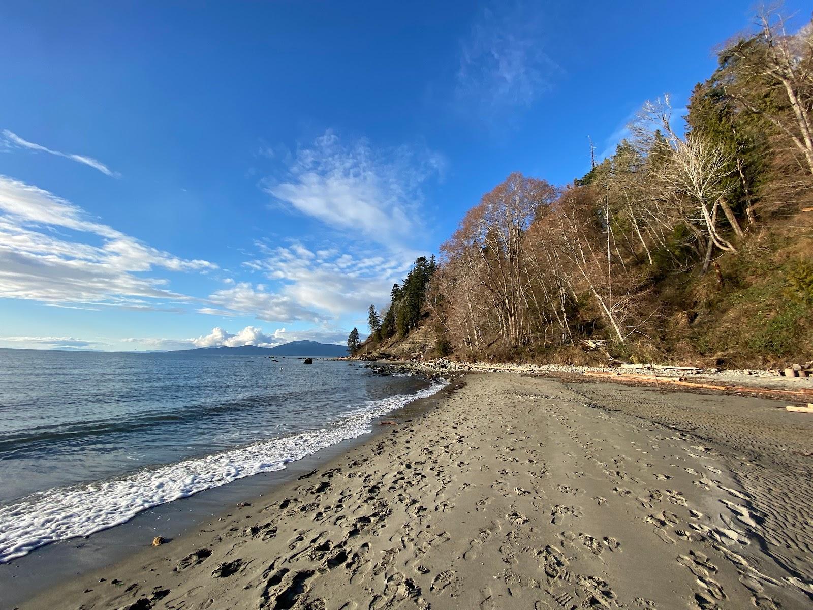 Sandee Wreck Beach Photo