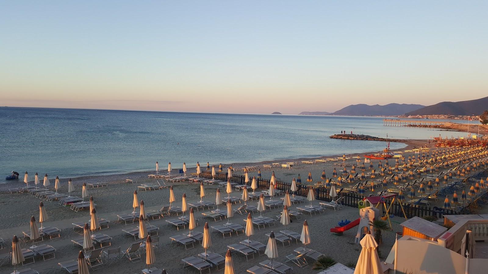 Sandee Spiaggia Wave Beach