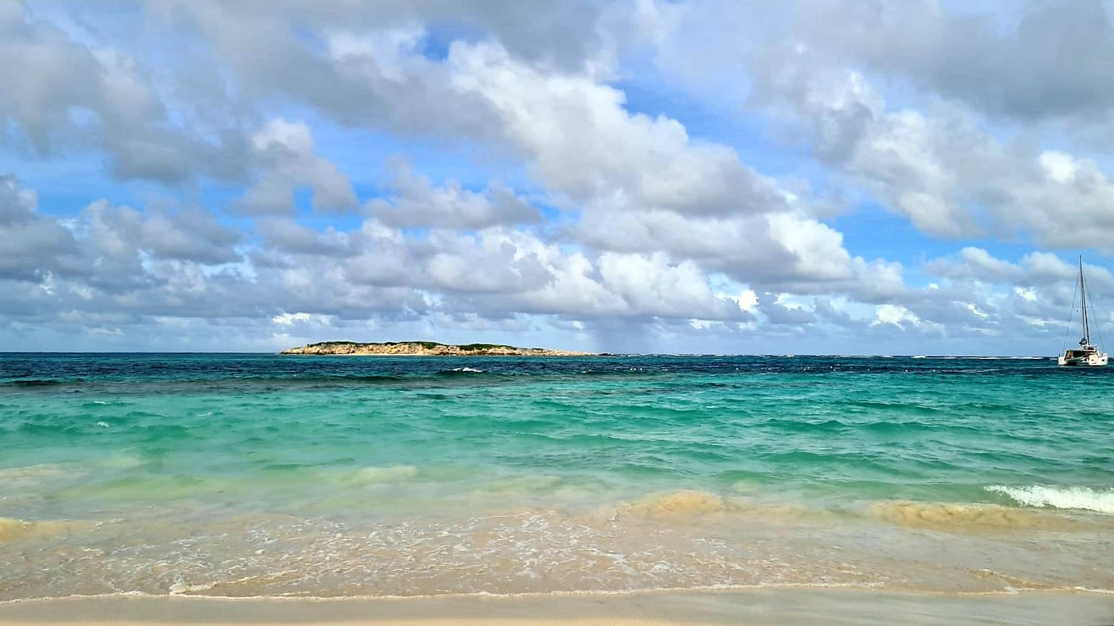 Sandee Green Cay Beach