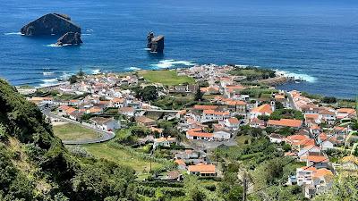 Sandee - Praia De Mosteiros