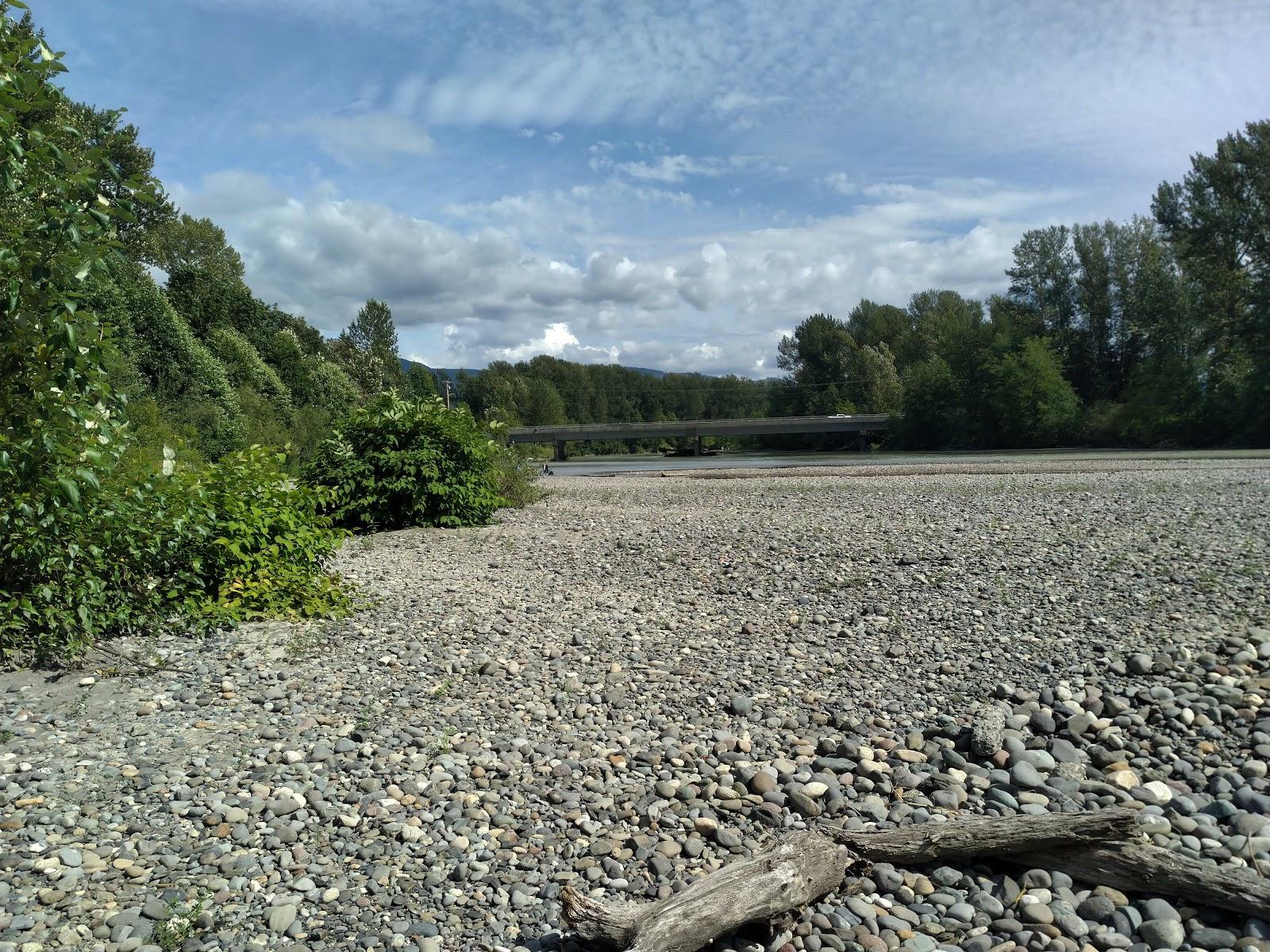 Sandee Riverside Park