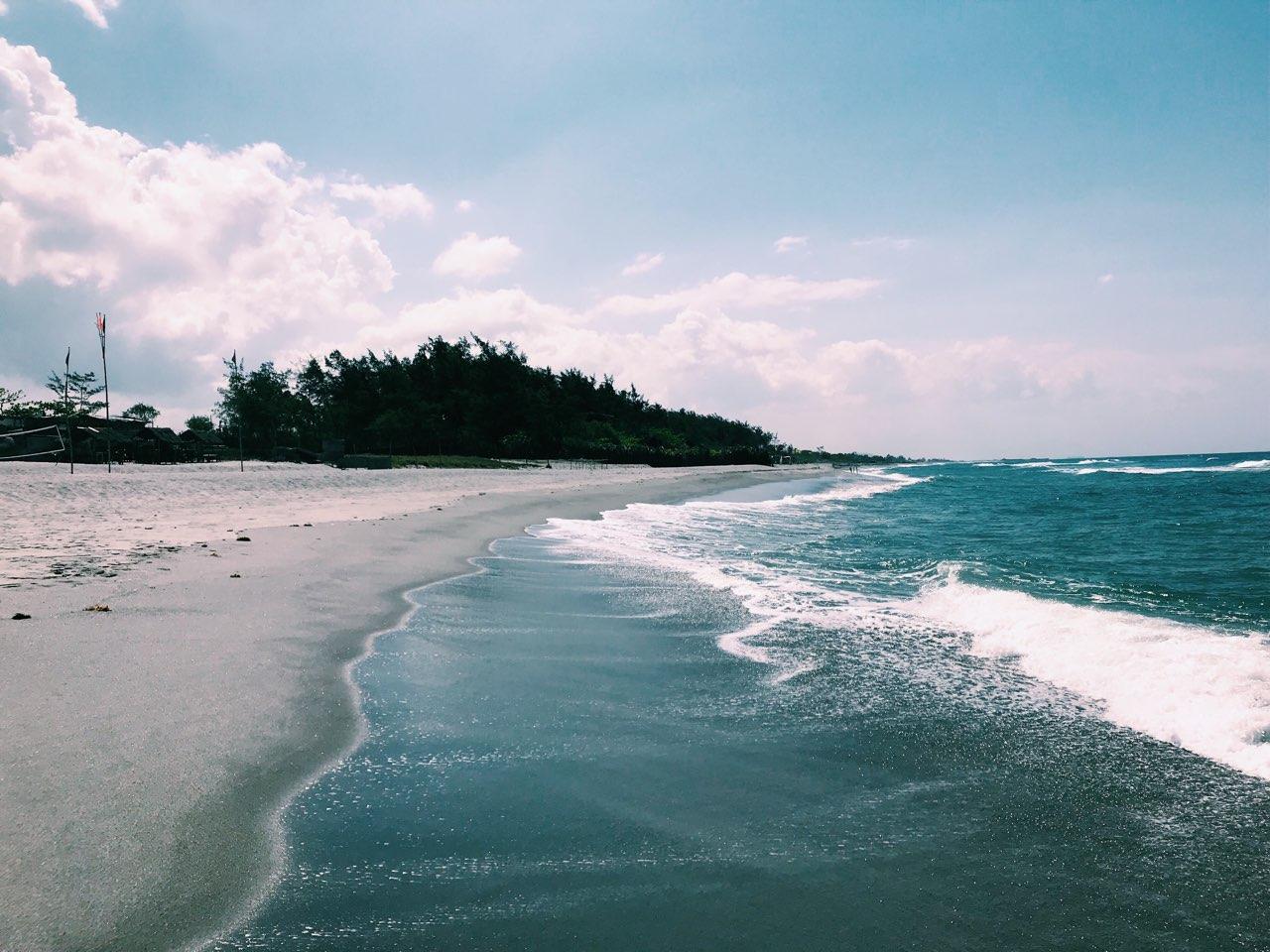 Sandee Azul Zambales Beachfront House Photo