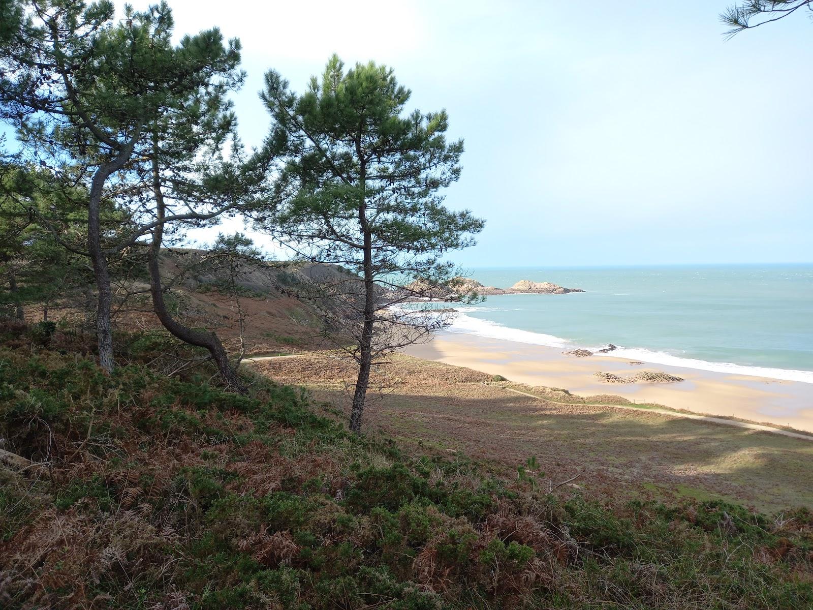 Sandee - Plage Du Lourtouais A Erquy